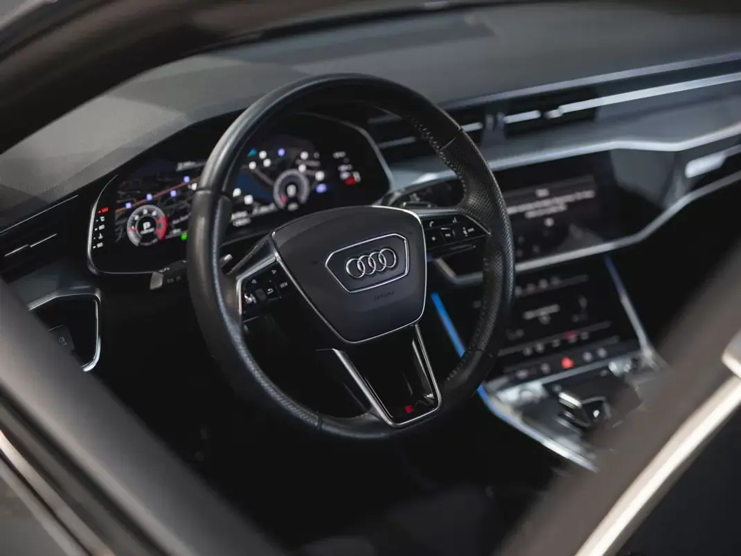 Audi A7 2019 - 43990 EUR, 63000 km - 63000km - foto 16 de 28