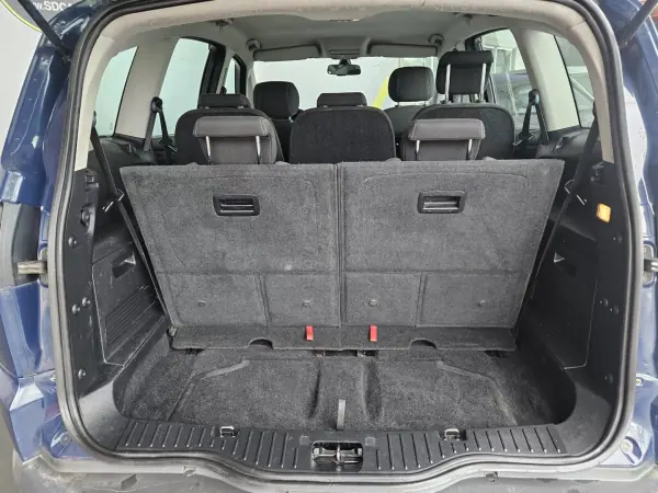 Ford S-Max 2012 - 8250 EUR, 260000 km - AUTO.MOTO.pt - 260000km - foto 11 de 13