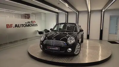 MINI Cooper 2010 - 9900 EUR, 144067 km - AUTO.MOTO.pt - 144067km - foto 11 de 56