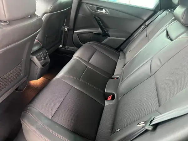 Peugeot 508 SW 2017 - 12000 EUR, 231000 km - AUTO.MOTO.pt - 231000km - foto 12 de 13