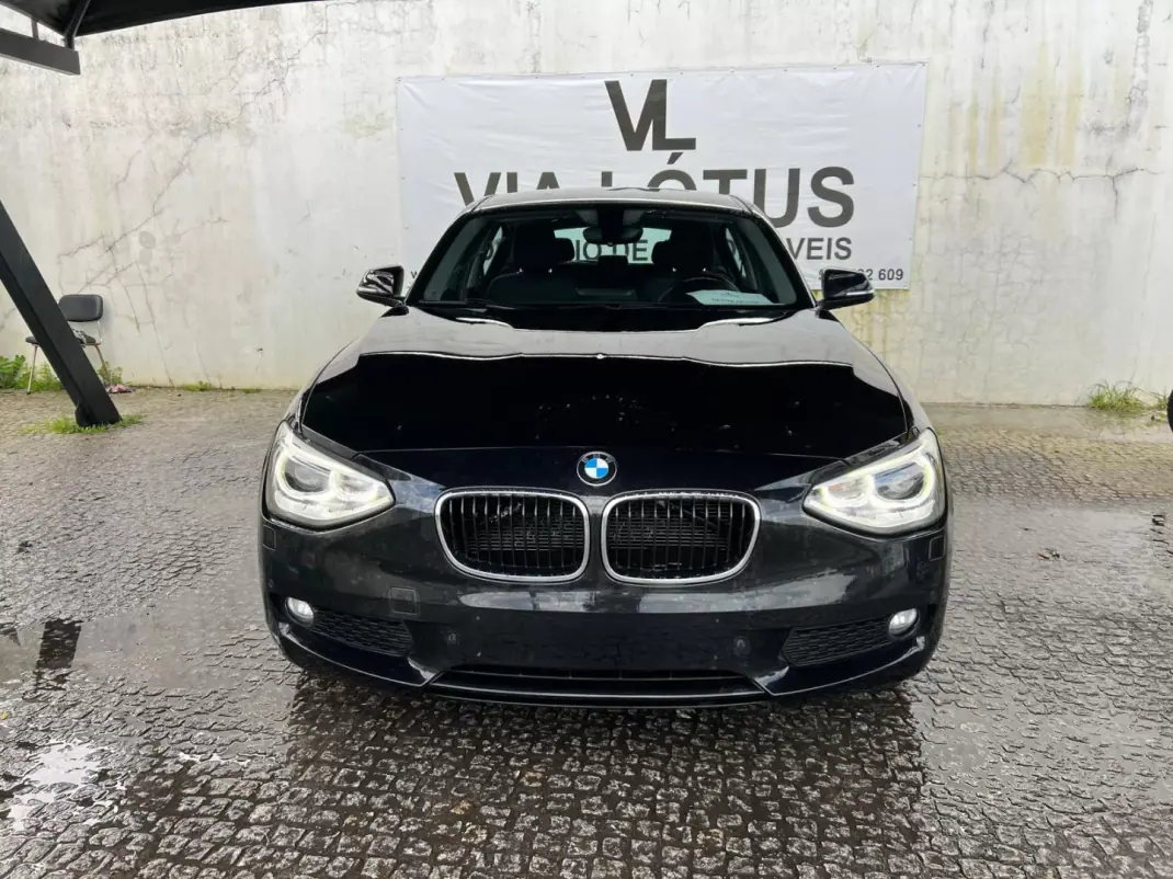 BMW 118 2015 - 13500 EUR, 175200 km - AUTO.MOTO.pt - 175200km - foto 4 de 12