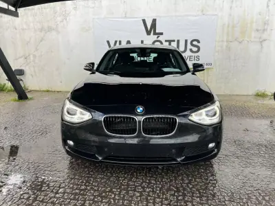 BMW 118 2015 - 13500 EUR, 175200 km - AUTO.MOTO.pt - 175200km - foto 4 de 12