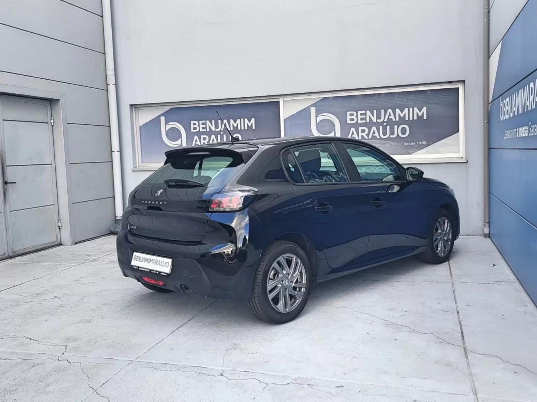 Peugeot 208 2020 - 17900 EUR, 94355 km - AUTO.MOTO.pt - 94355km - foto 8 de 23