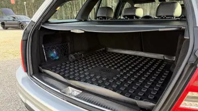 Mercedes-Benz C 180 2014 - 14900 EUR, 245000 km - AUTO.MOTO.pt - 245000km - foto 8 de 25