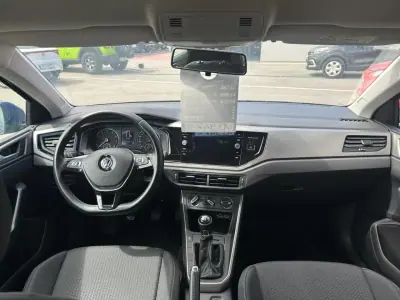 Volkswagen Polo 2018 - 13947 EUR, 78000 km - AUTO.MOTO.pt - 78000km - foto 12 de 18