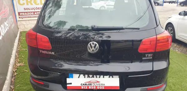 Volkswagen Tiguan 2012 - 10950 EUR, 178600 km - AUTO.MOTO.pt - 178600km - foto 6 de 17