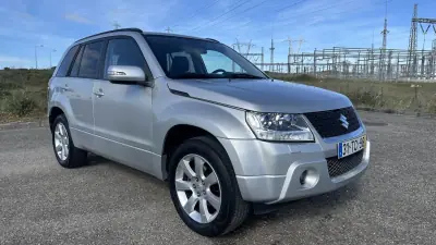 Suzuki Grand Vitara 2009 - 9900 EUR, 121000 km - AUTO.MOTO.pt - 121000km - foto 17 de 18