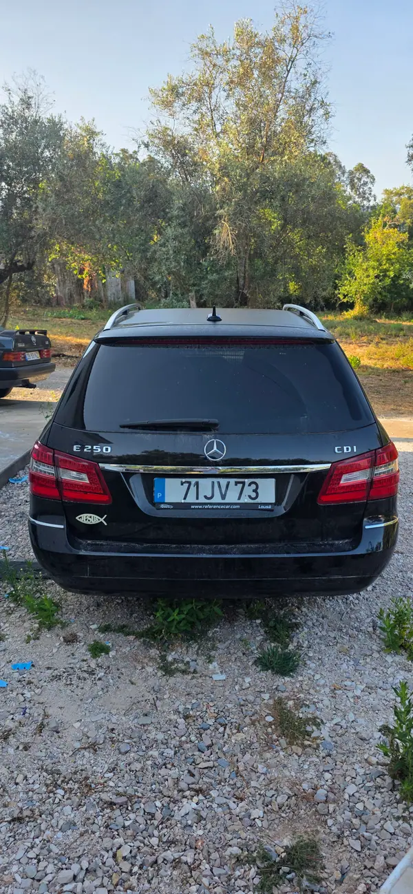 Mercedes-Benz E 250 2010 - 12500 EUR, 269500 km - AUTO.MOTO.pt - 269500km - foto 2 de 12