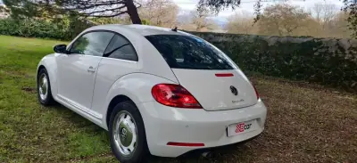 Volkswagen New Beetle 2015 - 14950 EUR, 156200 km - AUTO.MOTO.pt - 156200km - foto 9 de 39