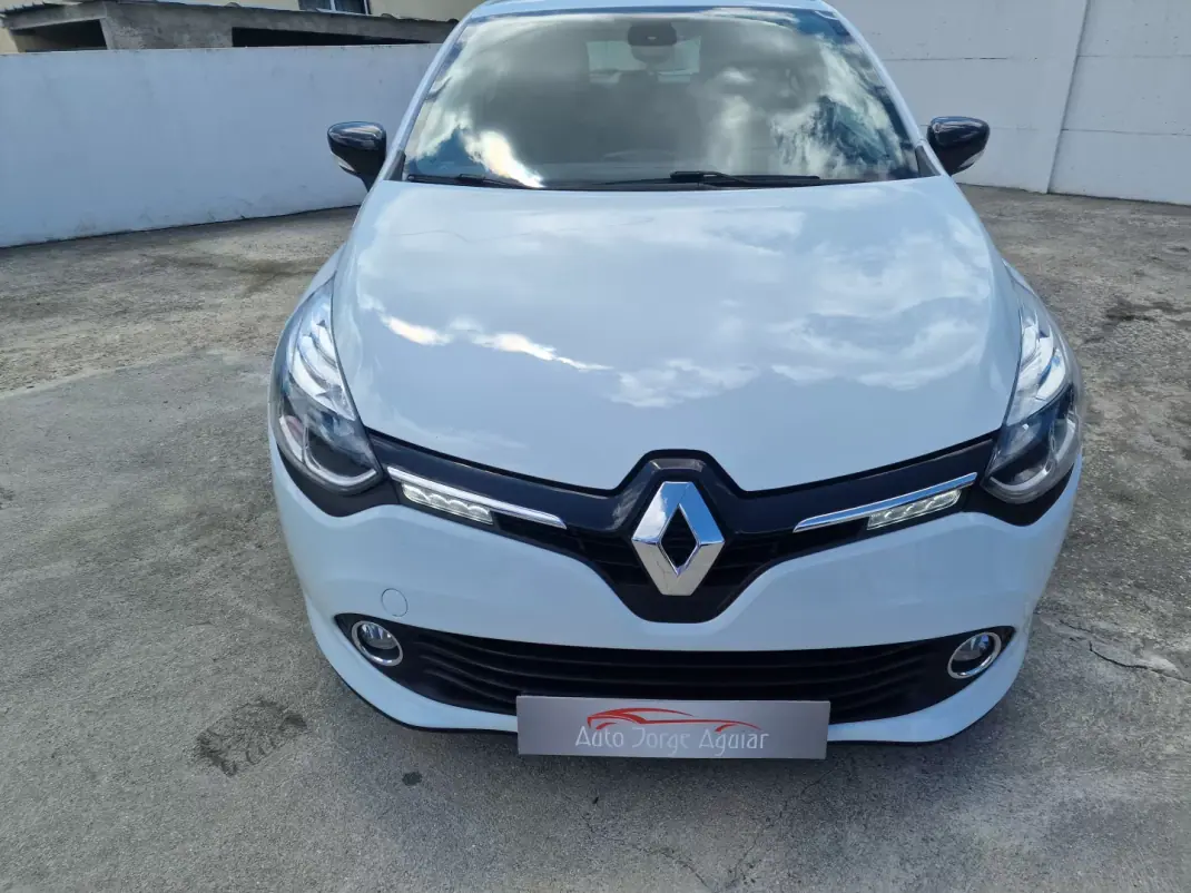 Renault Clio 2014 - 10490 EUR, 118020 km - AUTO.MOTO.pt - 118020km - foto 5 de 36