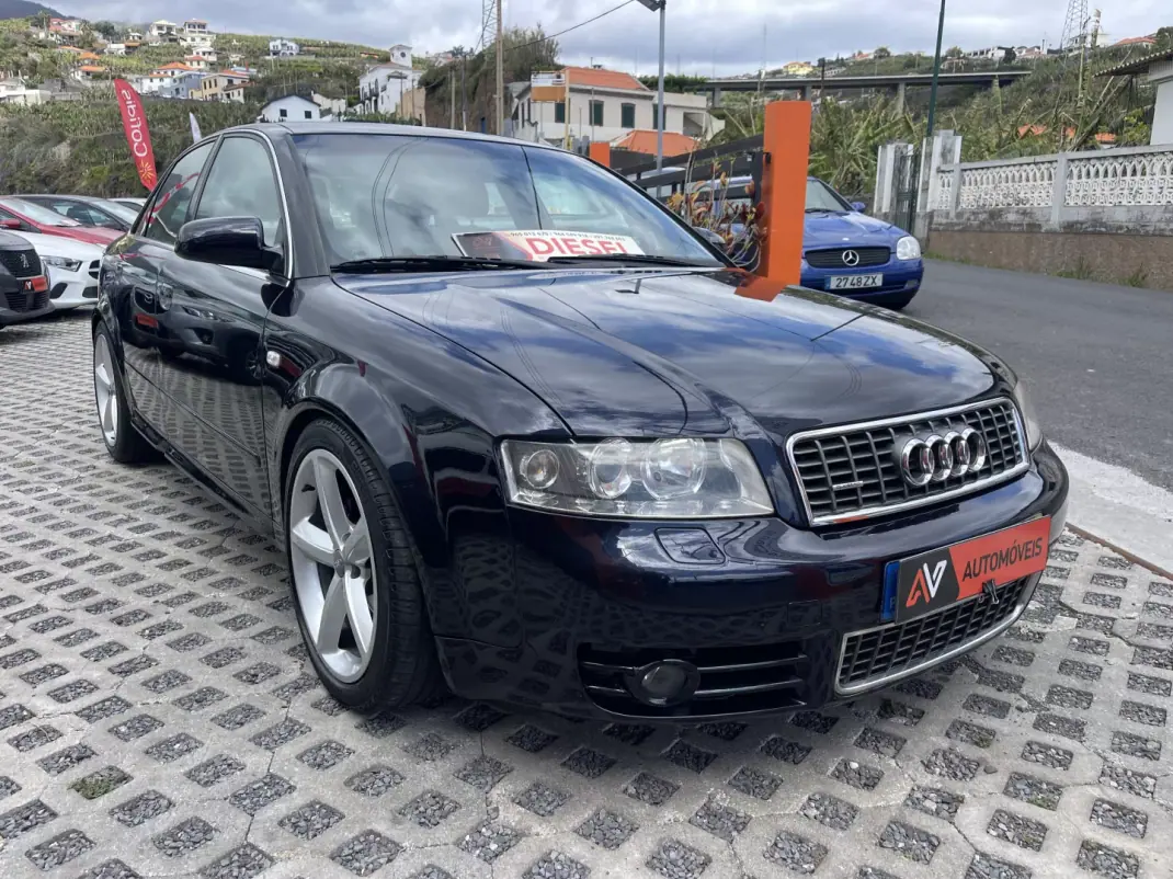 Audi A4 2003 - 7950 EUR, 277740 km - AUTO.MOTO.pt - 277740km - foto 1 de 13