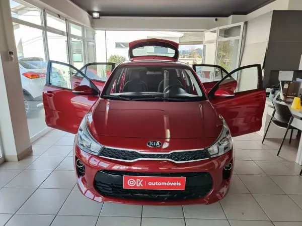 Kia Rio 2019 - 12500 EUR, 66000 km - AUTO.MOTO.pt - 66000km - foto 17 de 36