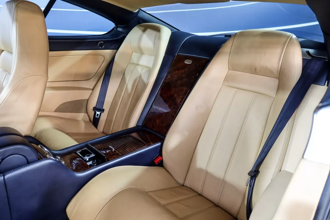 Bentley Continental 2004 - 57500 EUR, 115917 km - AUTO.MOTO.pt - 115917km - foto 17 de 17