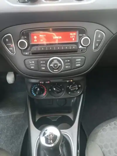 Opel Corsa 2016 - 9990 EUR, 144413 km - AUTO.MOTO.pt - 144413km - foto 8 de 10