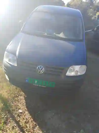 Volkswagen Caddy 2010 - 5000 EUR, 266000 km - AUTO.MOTO.pt - 266000km - foto 2 de 2