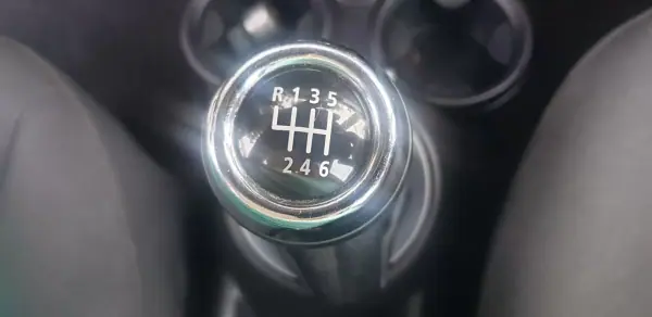 MINI One 2012 - 8990 EUR, 219000 km - AUTO.MOTO.pt - 219000km - foto 15 de 23