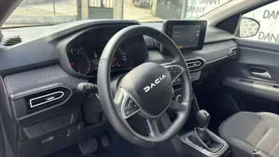 Dacia Sandero 2023 - 15900 EUR, 18000 km - AUTO.MOTO.pt - 18000km - foto 4 de 4