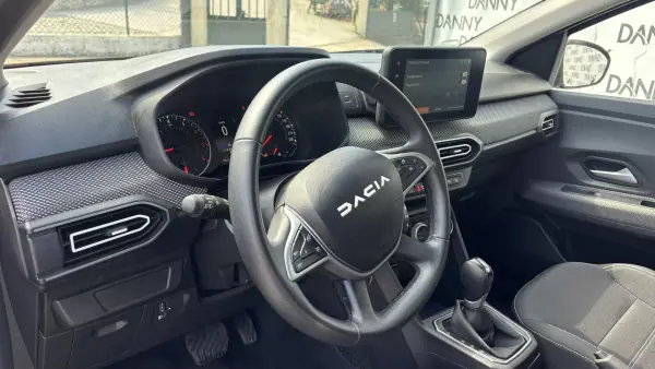 Dacia Sandero 2023 - 15900 EUR, 18000 km - AUTO.MOTO.pt - 18000km - foto 4 de 4