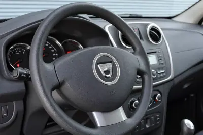 Dacia Sandero 2014 - 6990 EUR, 99876 km - 99876km - foto 12 de 25