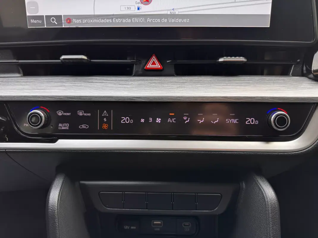 Kia Sportage 2023 - 24500 EUR, 64809 km - AUTO.MOTO.pt - 64809km - foto 18 de 24