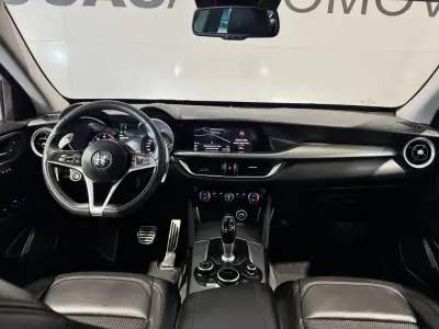 Alfa Romeo Stelvio 2017 - 22900 EUR, 215900 km - AUTO.MOTO.pt - 215900km - foto 29 de 60