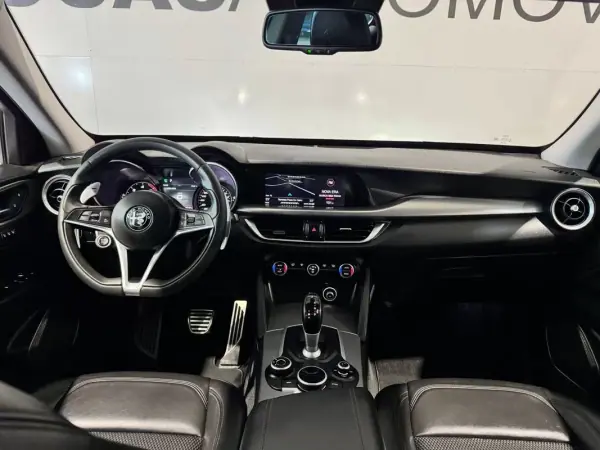 Alfa Romeo Stelvio 2017 - 22900 EUR, 215900 km - AUTO.MOTO.pt - 215900km - foto 29 de 60