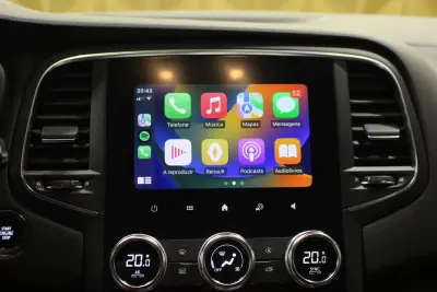 Renault Mégane Sport Tourer 2022 - 16250 EUR, 167000 km - AUTO.MOTO.pt - 167000km - foto 29 de 32