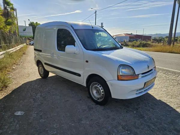 Renault Kangoo 2000 - 2500 EUR, 173000 km - AUTO.MOTO.pt - 173000km - foto 2 de 6