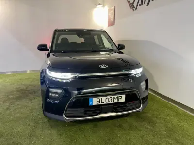 Kia e-Soul 2020 - 19750 EUR, 79000 km - AUTO.MOTO.pt - 79000km - foto 4 de 38
