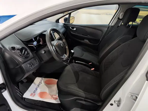 Renault Clio 2019 - 10990 EUR, 99000 km - AUTO.MOTO.pt - 99000km - foto 10 de 24
