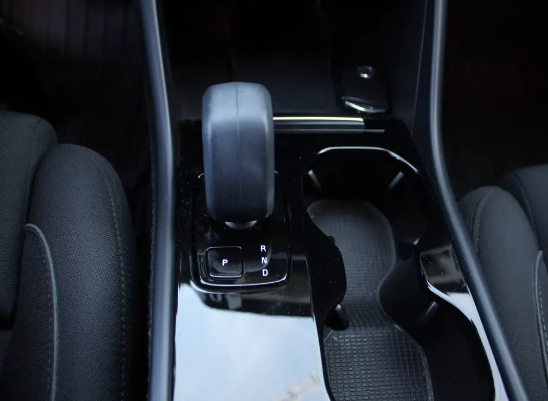 Volvo XC 40 2022 - 26000 EUR, 124000 km - AUTO.MOTO.pt - 124000km - foto 12 de 28