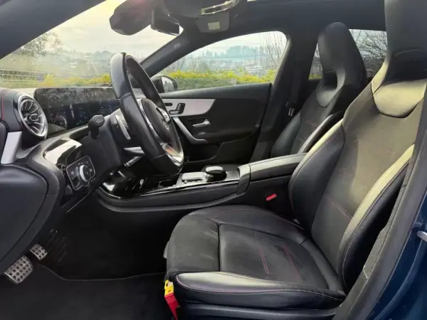 Mercedes-Benz CLA 250 2021 - 26999 EUR, 172000 km - AUTO.MOTO.pt - 172000km - foto 20 de 32