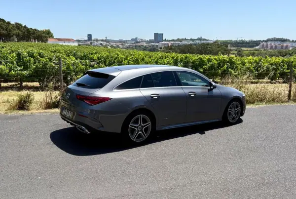 Mercedes-Benz CLA 180 2020 - 29250 EUR, 35489 km - AUTO.MOTO.pt - 35489km - foto 5 de 23