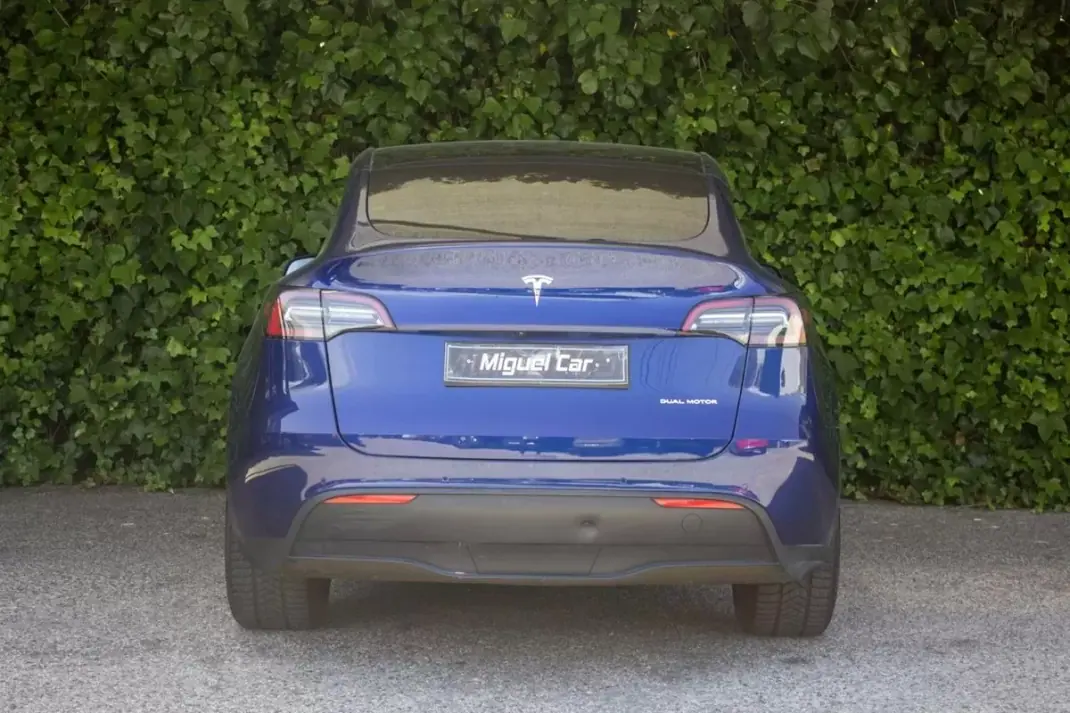Tesla Model Y 2021 - 32500 EUR, 97400 km - AUTO.MOTO.pt - 97400km - foto 9 de 17