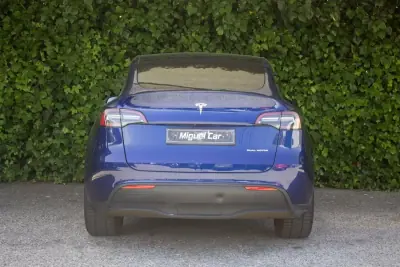Tesla Model Y 2021 - 32500 EUR, 97400 km - AUTO.MOTO.pt - 97400km - foto 9 de 17