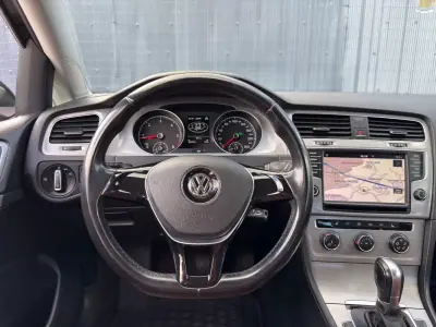 Volkswagen Golf 2015 - 14750 EUR, 163941 km - AUTO.MOTO.pt - 163941km - foto 8 de 19