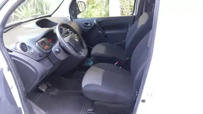 Renault Kangoo 2021 - 19500 EUR, 92500 km - AUTO.MOTO.pt - 92500km - foto 5 de 17