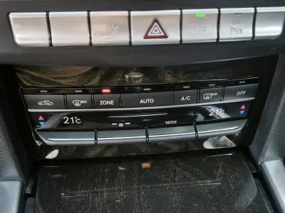 Mercedes-Benz E 250 2013 - 12950 EUR, 369000 km - AUTO.MOTO.pt - 369000km - foto 30 de 41