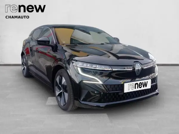 Renault Mégane E-Tech 2026 - 35000 EUR, 3000 km - AUTO.MOTO.pt - 3000km - foto 8 de 19