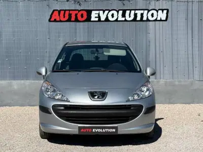 Peugeot 207 2008 — foto 2 de 18
