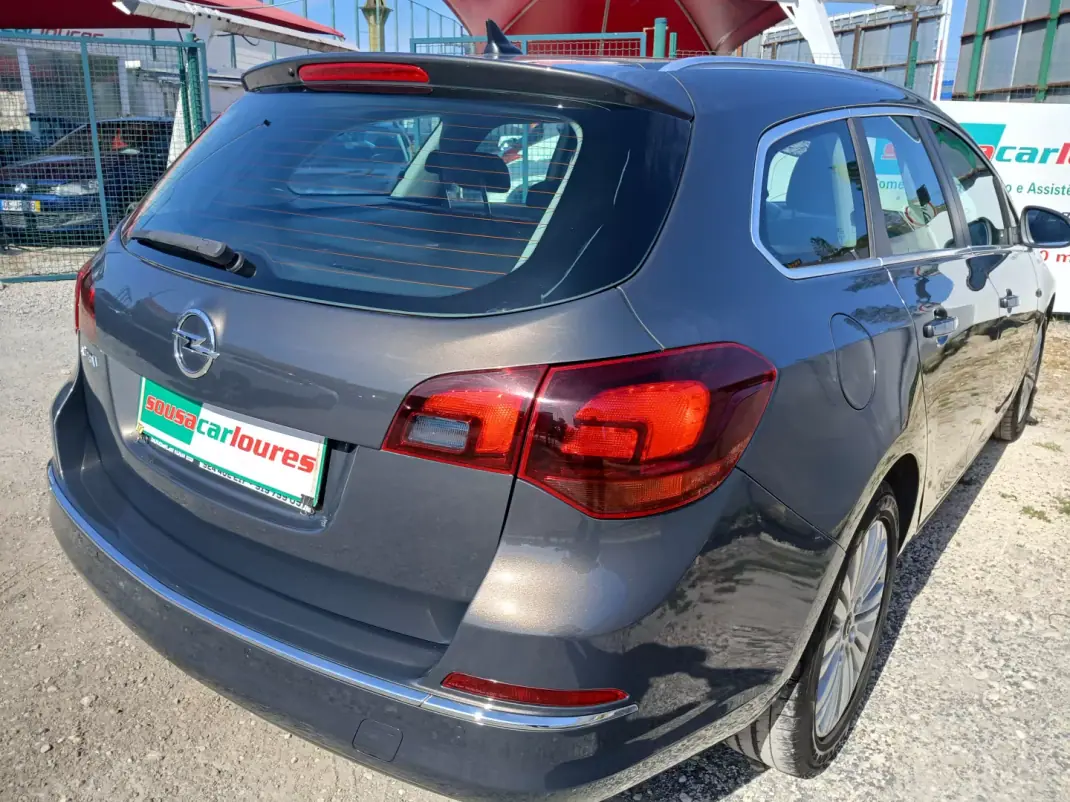 Opel Astra Sports Tourer 2013 - 7350 EUR, 143297 km - AUTO.MOTO.pt - 143297km - foto 7 de 26
