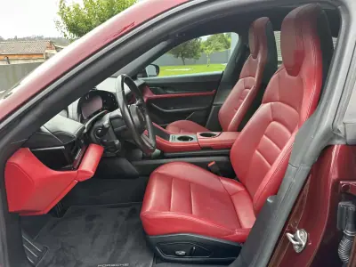 Porsche Taycan 2020 - 49900 EUR, 100000 km - AUTO.MOTO.pt - 100000km - foto 28 de 61