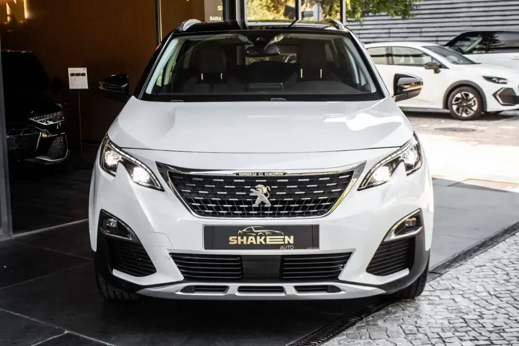 Peugeot 3008 2020 - 15450 EUR, 145082 km - 145082km - foto 7 de 39