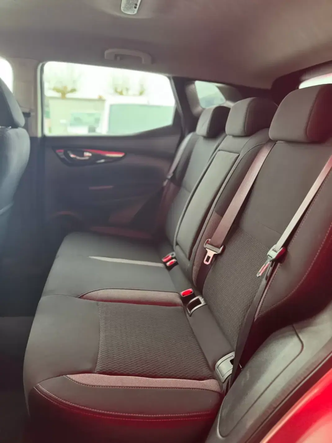 Nissan Qashqai 2018 - 18500 EUR, 118088 km - AUTO.MOTO.pt - 118088km - foto 7 de 16