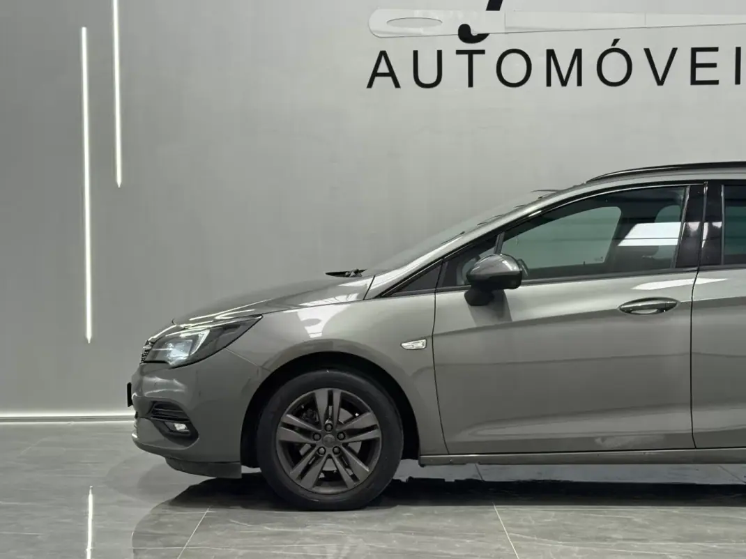 Opel Astra Sports Tourer 2019 - 11990 EUR, 117000 km - 117000km - foto 4 de 24