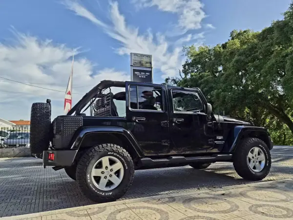 Jeep Wrangler Unlimited 2010 - 39000 EUR, 169000 km - AUTO.MOTO.pt - 169000km - foto 17 de 26