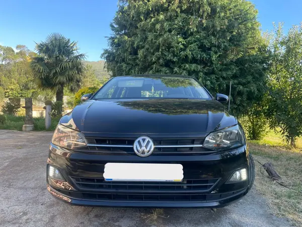 Volkswagen Polo 2018 - 10000 EUR, 175000 km - AUTO.MOTO.pt - 175000km - foto 12 de 13