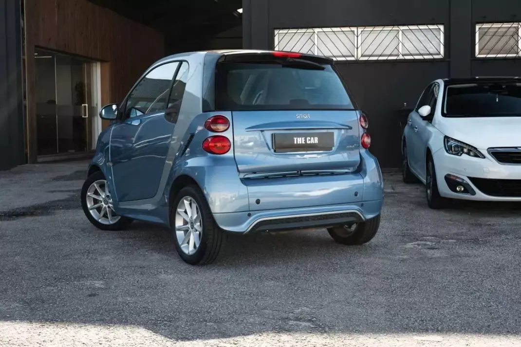 Smart ForTwo Coupé 2012 - 7250 EUR, 167579 km - AUTO.MOTO.pt - 167579km - foto 5 de 16
