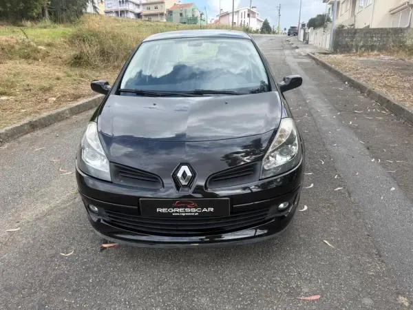 Renault Clio 2006 - 4500 EUR, 148000 km - AUTO.MOTO.pt - 148000km - foto 2 de 27