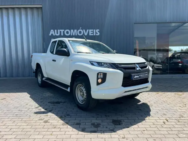 Mitsubishi L 200 King Cab 2022 - 32750 EUR, 86914 km - AUTO.MOTO.pt - 86914km - foto 3 de 16